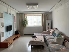 沭阳沭城上海中路美好家园4楼三室二厅二卫，中等装修，拎包入住1400一个月出租房源真实图片