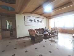 4号区三室两厅三楼 家电齐全  拎包入住