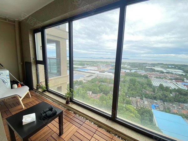 无锡滨湖滨湖融创兰园(溪岸景园二区24-35)实拍,溪岸景园精装小三房