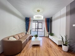 绿地中心 四号线地铁百米远 信达林语苑精装三室 全新家具家电