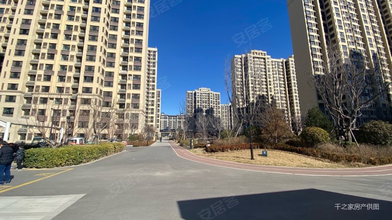 世茂一期现房3室2卫南北通透前无遮挡随时看房
