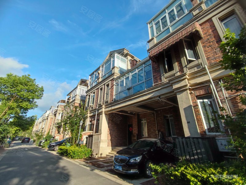 中海悦府(别墅)4室2厅3卫230㎡南550万