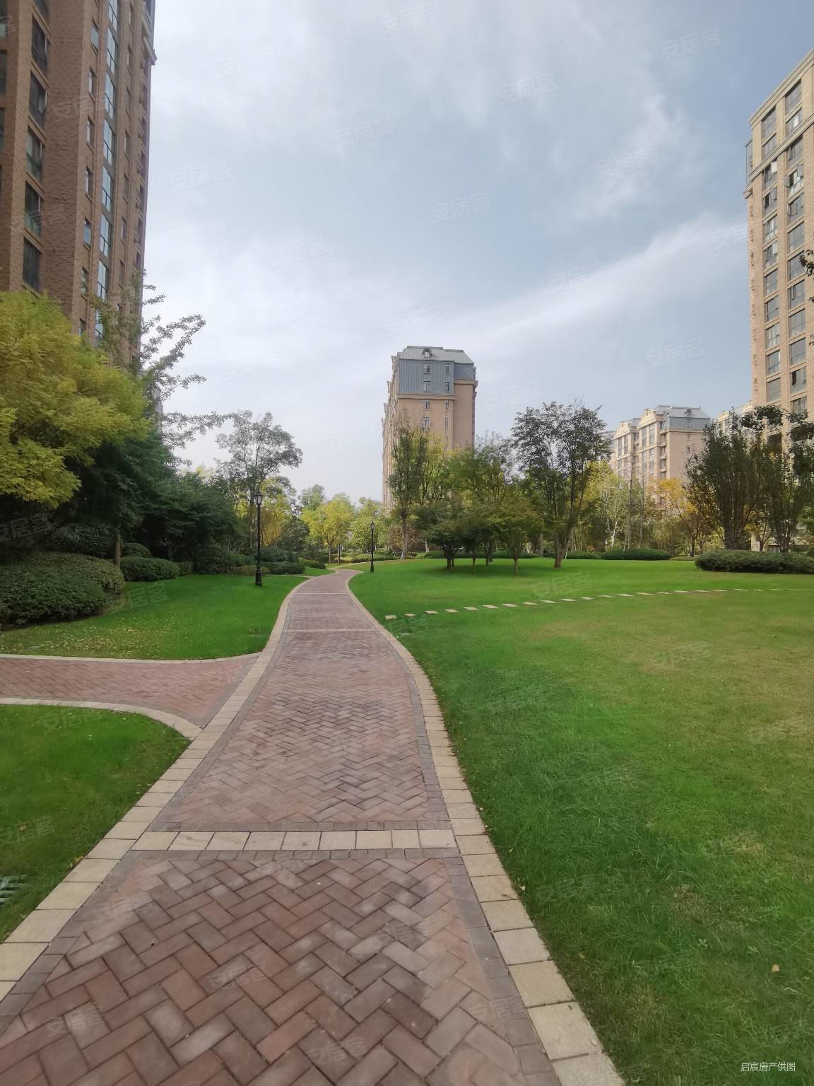 普罗旺世龙之梦东苑