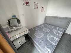 常熟支塘支塘中心诚意出租支塘瀚香华庭单间合租,朝南,家具家电齐全,好楼层!出租房源真实图片