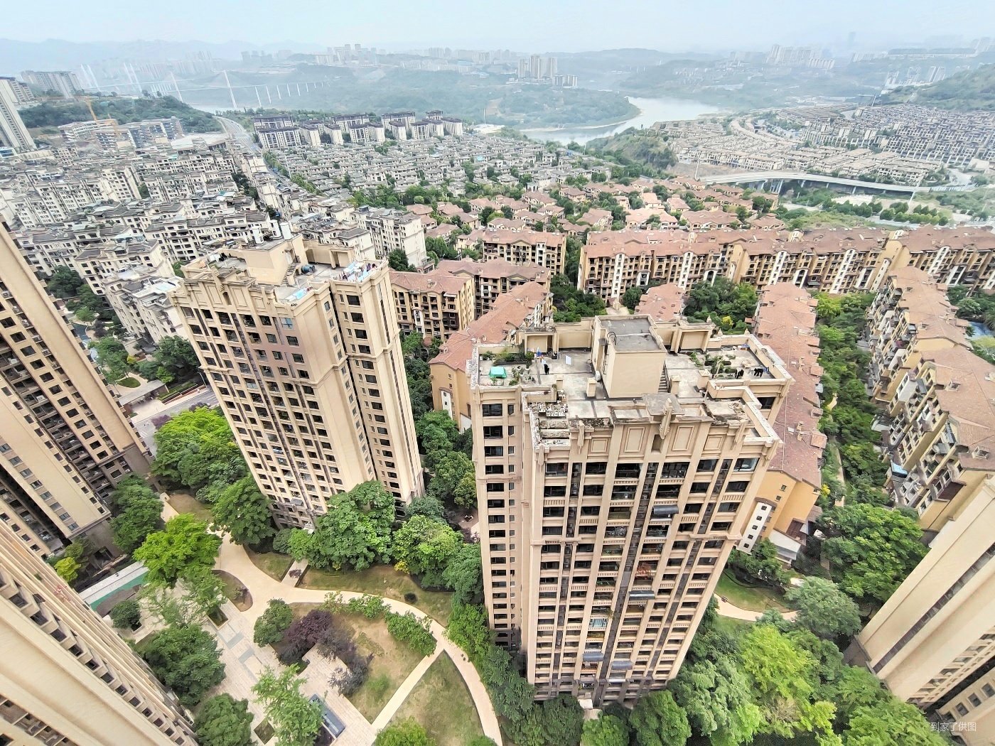 礼嘉龙湖两江新宸云澜二房