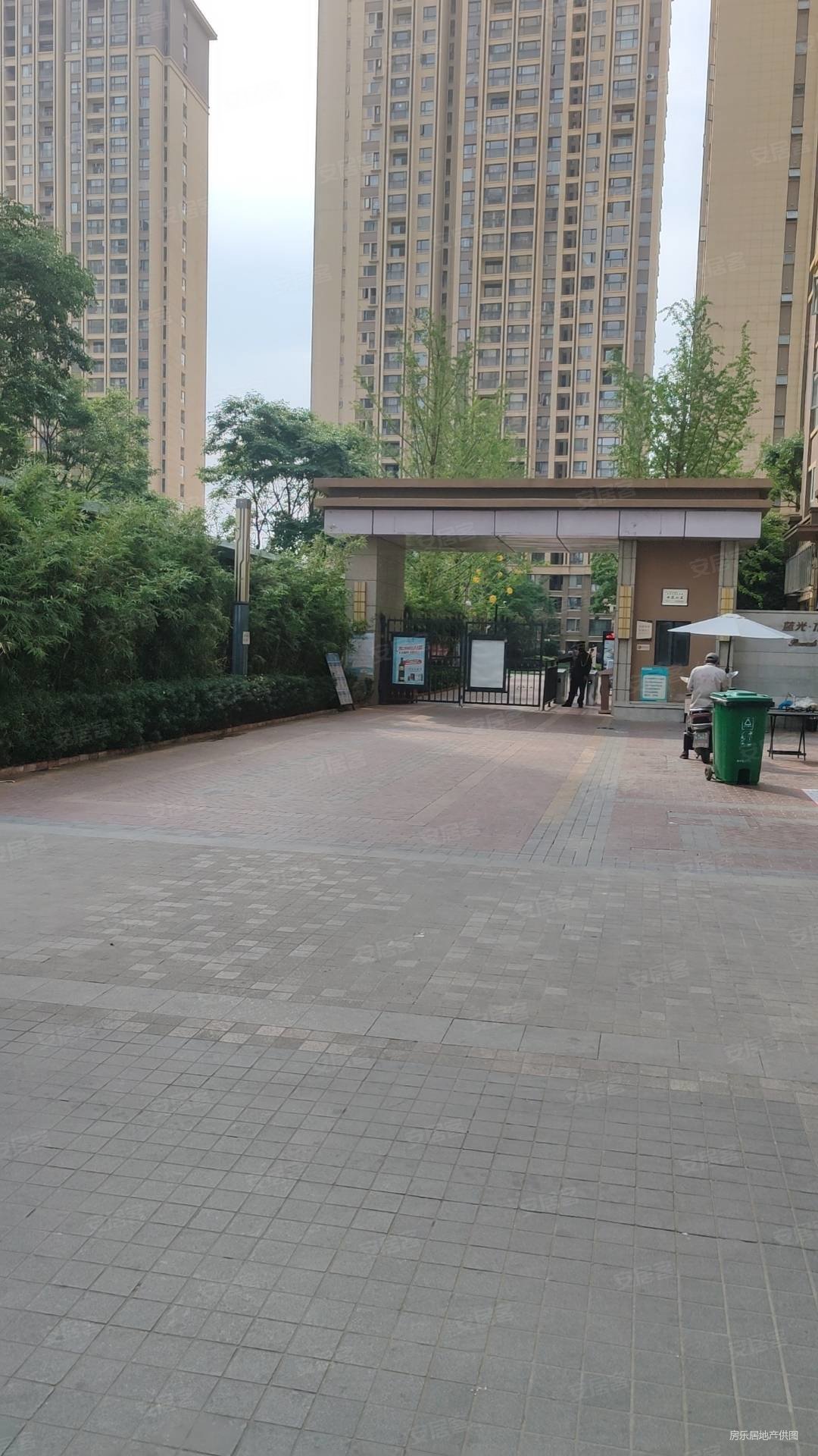 巫家坝广福路蓝光水岸公园精装修四房