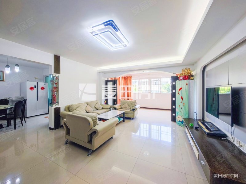 蓝湾雅境电梯3房带装修,毗邻光明港公园,地铁口,交通便利