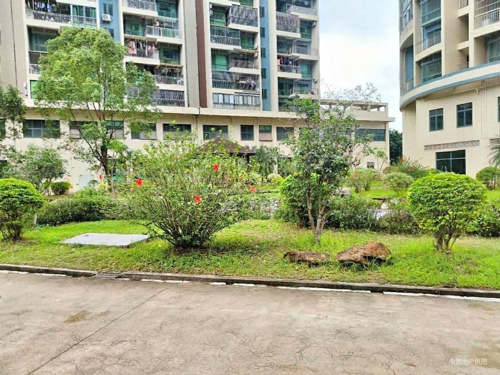 惠景豪苑j合理出行方便小区非常适合居住