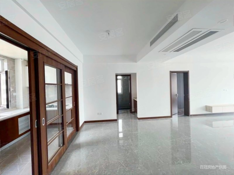 生态城中部 核心位置 通透三室两卫 满足家居需求,贻成学府世家二手房