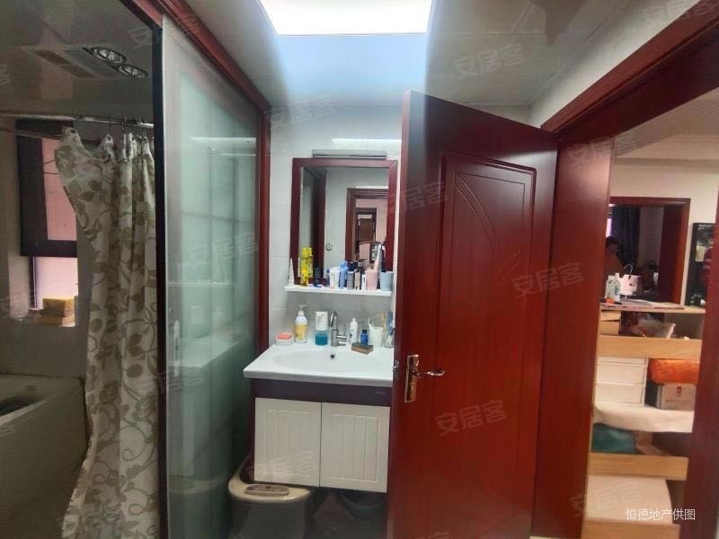 南翔 带电梯 出行方便 双卫生间 商业配套齐全 商品房,永翔佳苑(东区)