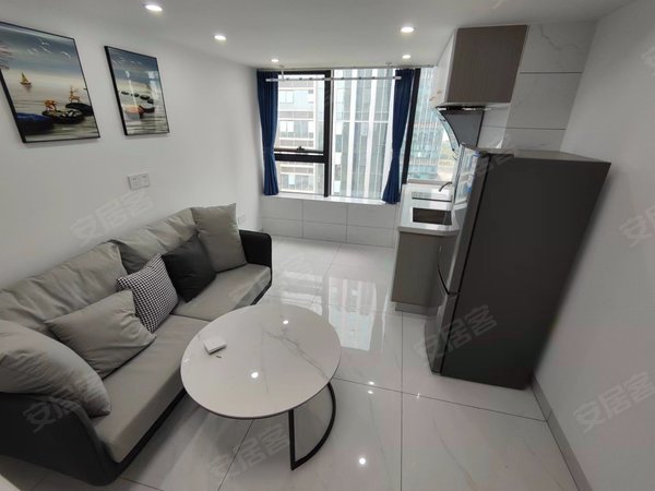 南昌高新开发区紫阳大道青花东岸青花东岸loft温馨公寓,楼下就是地铁