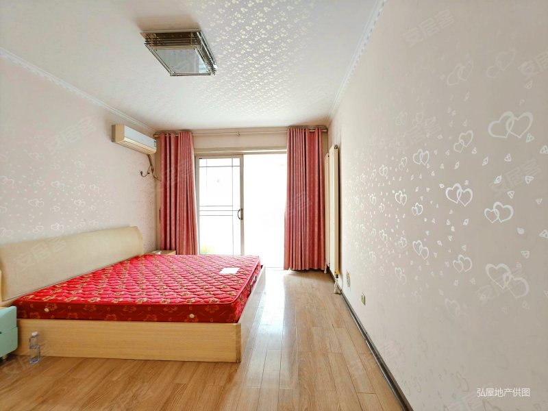 凯旋公馆电梯房商品房楼龄新小区绿化高交通便捷