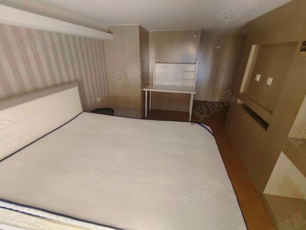 广州天河棠下合生骏景广场地铁口 温馨公寓 适合情侣 交通方便 精装修