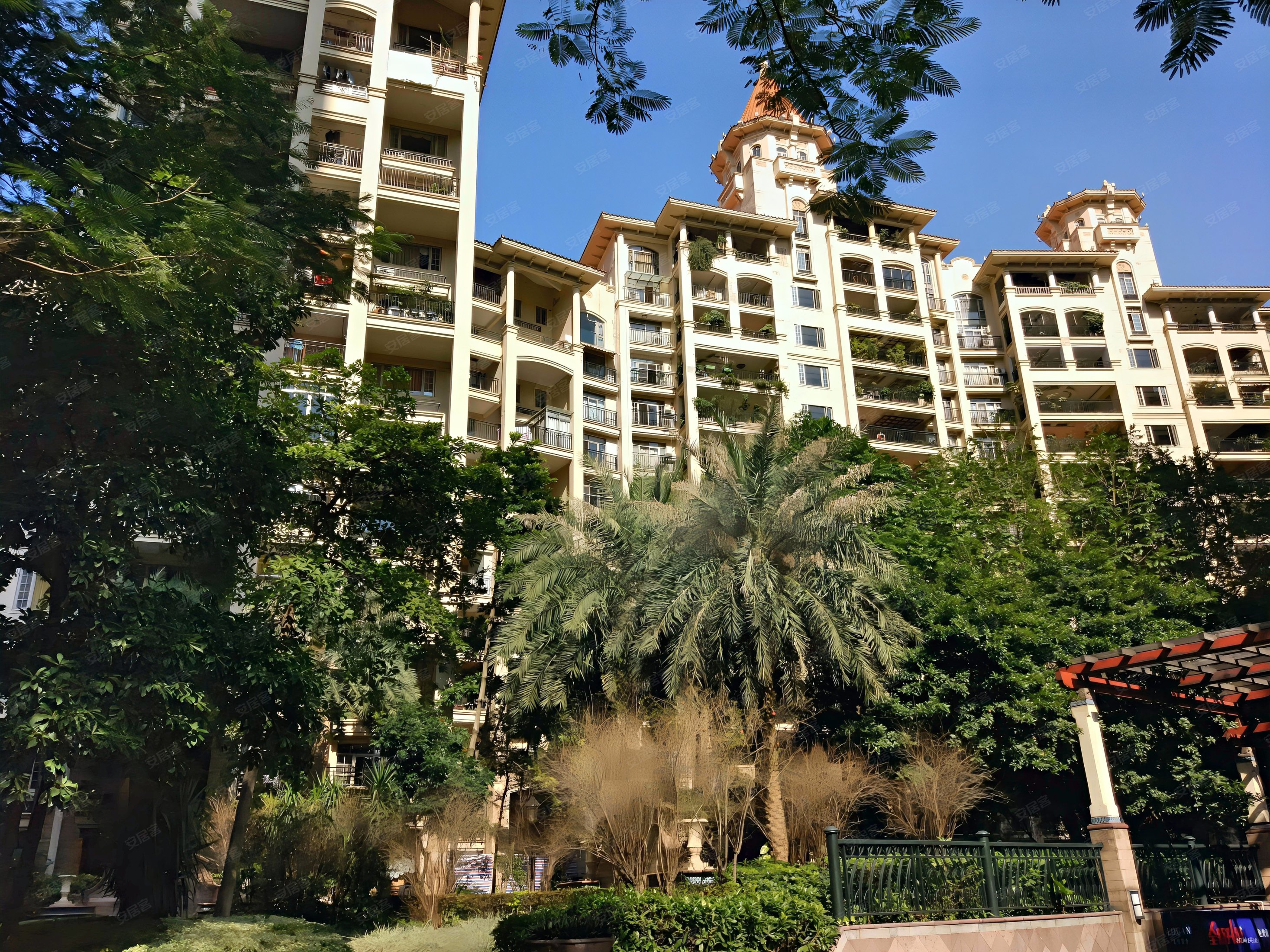 龙光天湖郦都3室2厅2卫180㎡南北480万