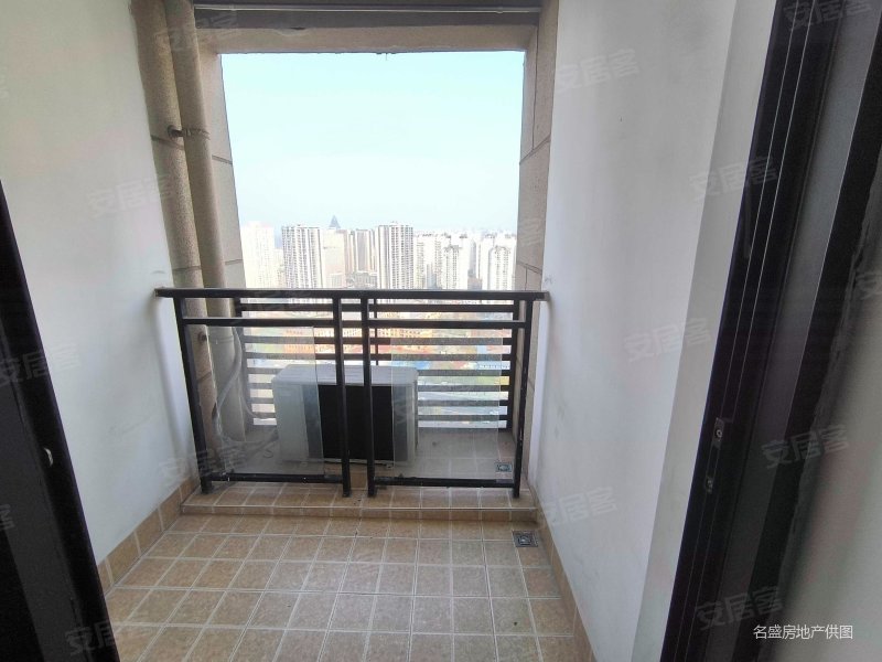 中渝梧桐公馆精装南北2室2厅