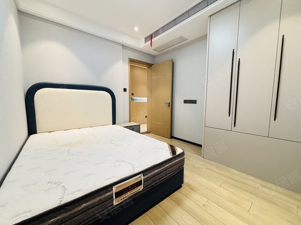 金华东阳横店南江壹号南江一号 轻原木奶油风 6500一月 免物业费出租房源真实图片