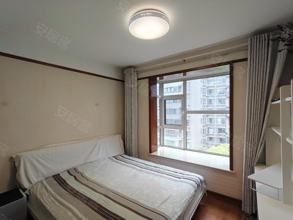 西安曲江新区大唐芙蓉园丰景佳园实拍!实租!