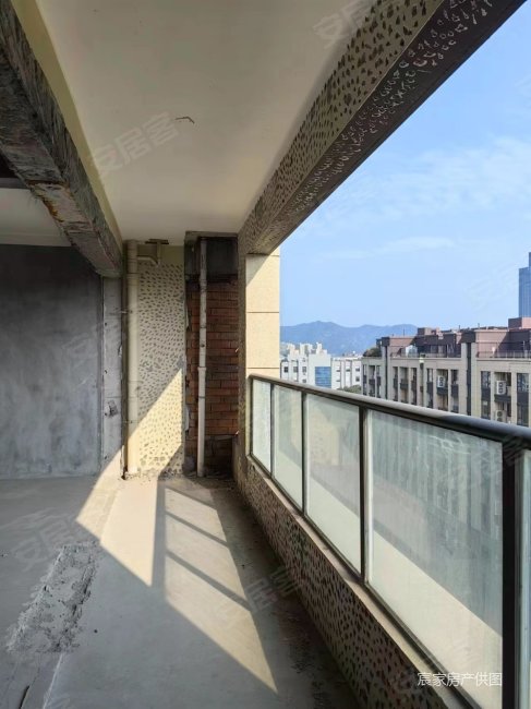 九号院带车位五彩城旁好楼层东江世南不靠马路诚意出售