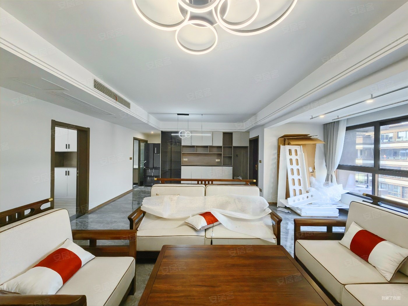 装修得太好了 业主急用钱 诚心出   家装房