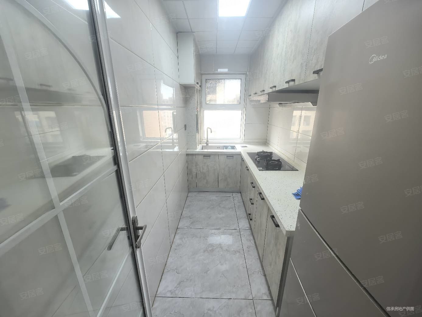 中央一品2室2厅1卫73.39㎡南北32.5万