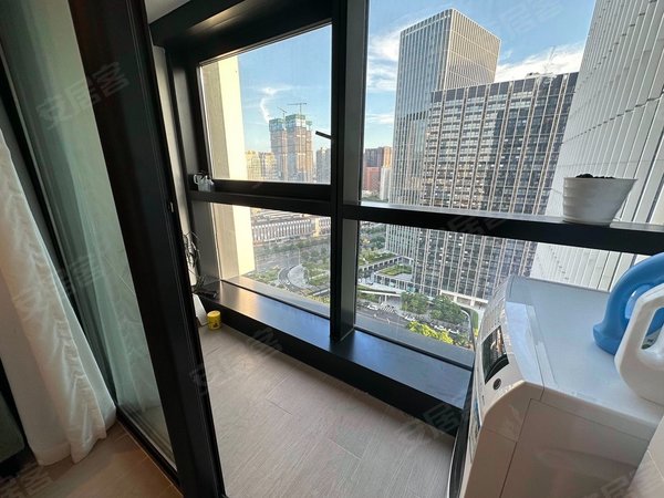 深圳南山南油华联城市中心新房源 本人实拍 华联城市中心u舍  暖色