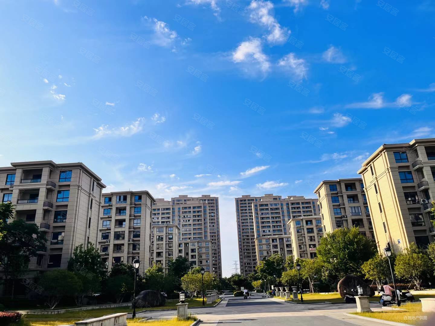 卡森卫星城名庭园南北通透楼龄新豪华设计带电梯双卫