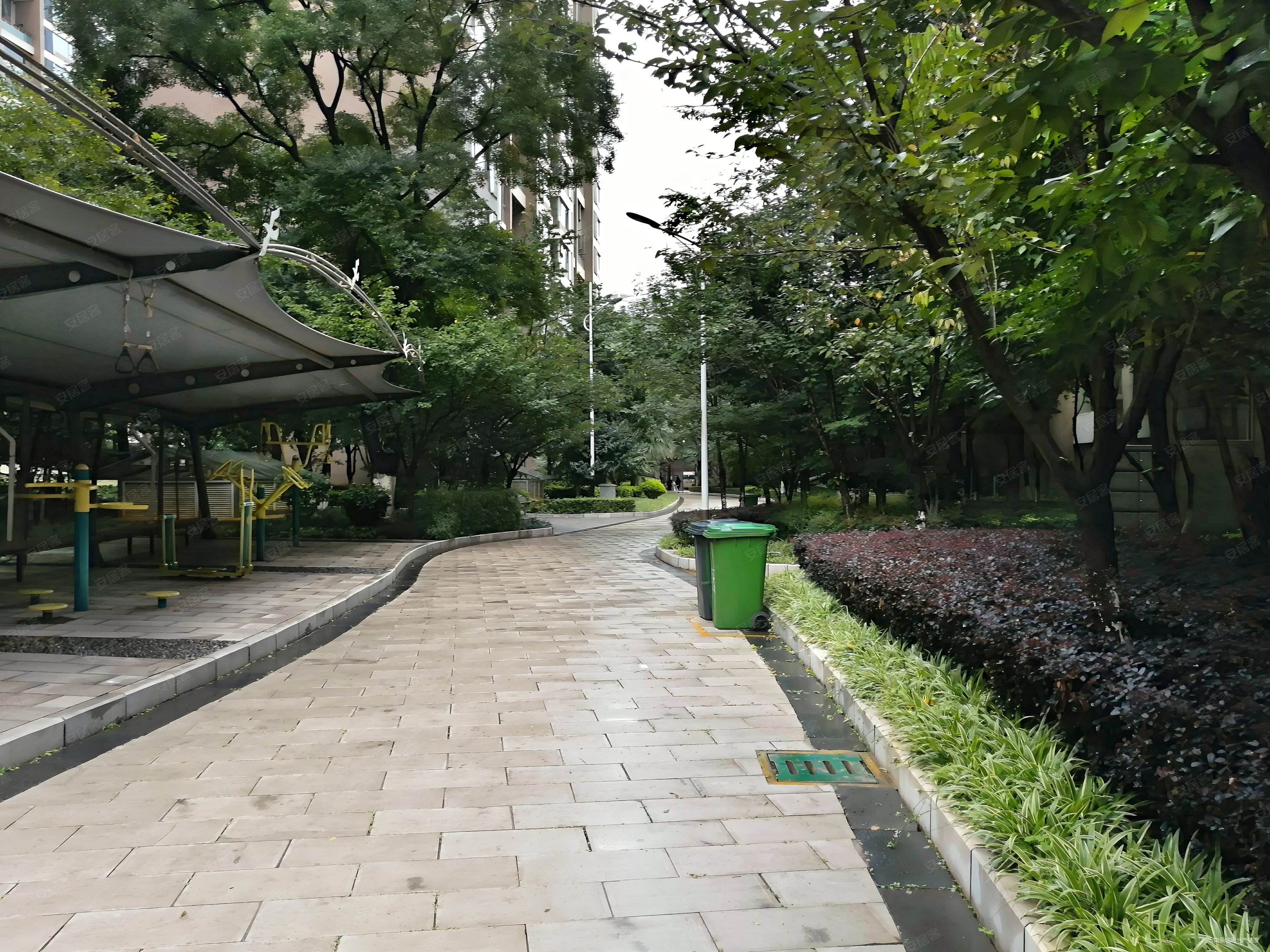 金江小区瑞园7室2厅5卫320㎡南北720万