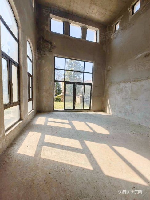 乐湾国际山湖御景别墅