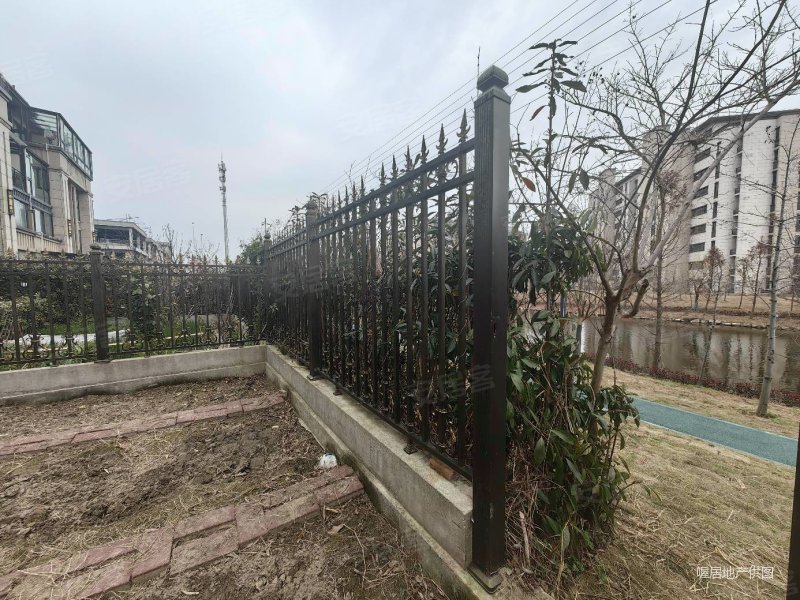 保利铃兰公馆公寓住宅