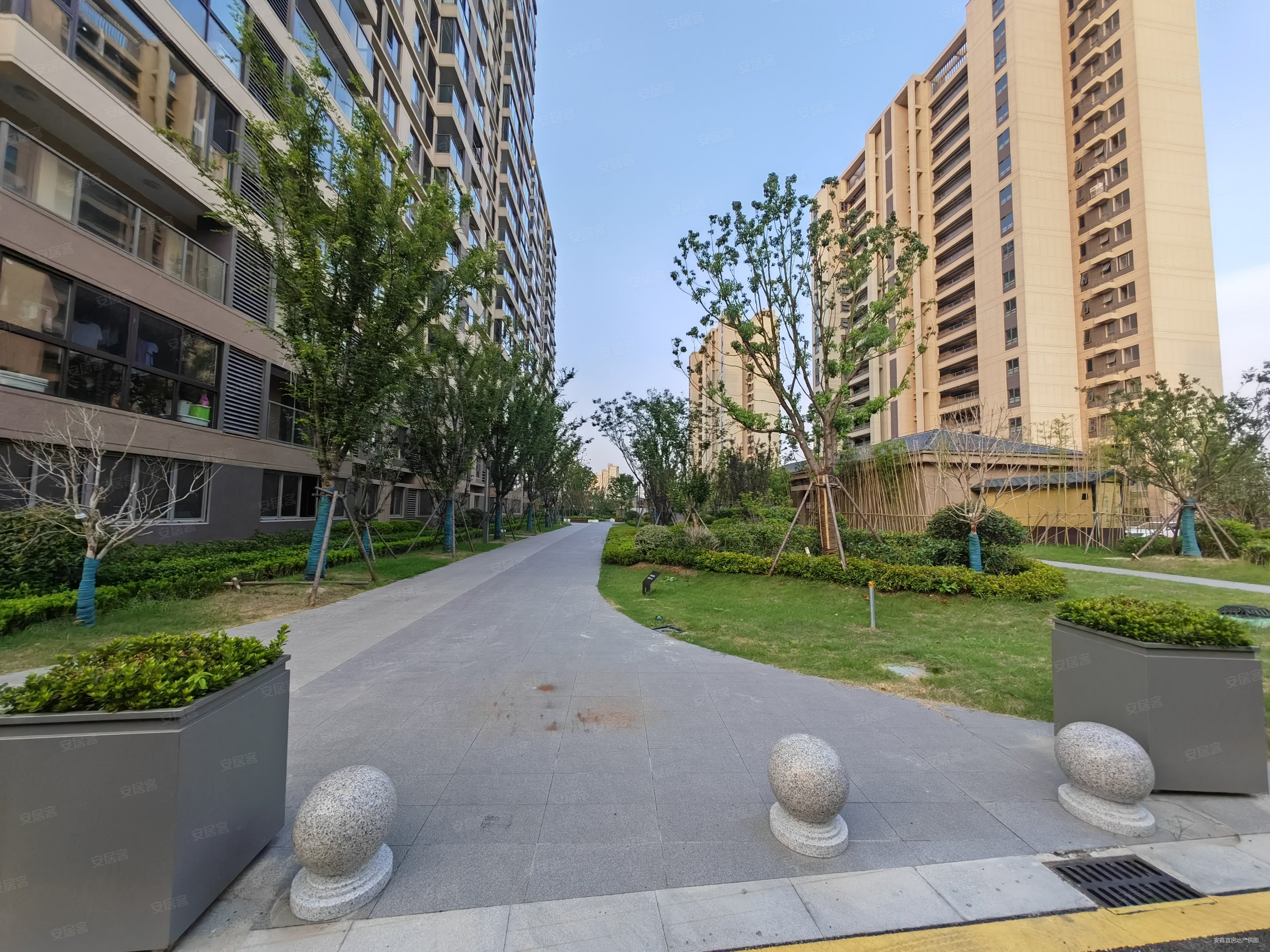 湖境天著3室2厅1卫89㎡南北131万