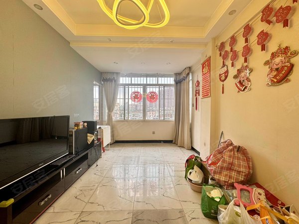 广州荔湾陈家祠龙津东路大院西门口地铁站  龙津东路  精装三房出租