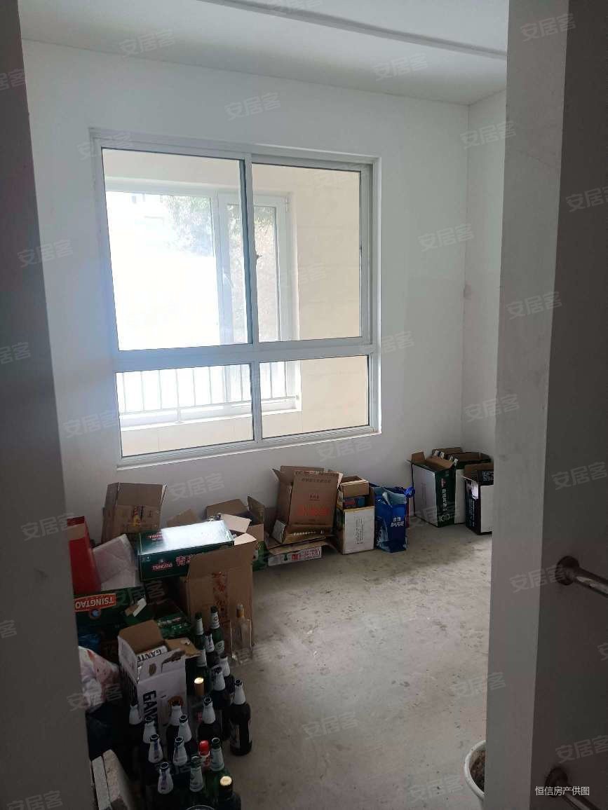 龙海原著3室2厅1卫138㎡南北118万
