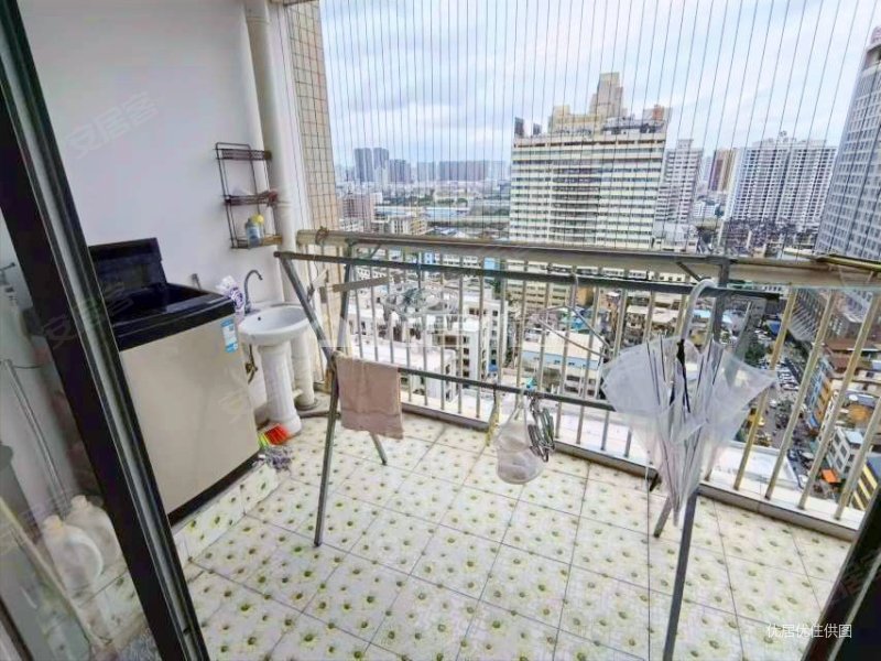 市中心 近地铁 盛世联邦广场 精装三房 看房方便 价格可谈