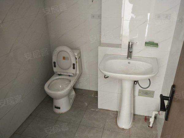 青岛城阳城阳周边国泰海韵华府限时 国泰海韵华府 随时看房 拎包入住