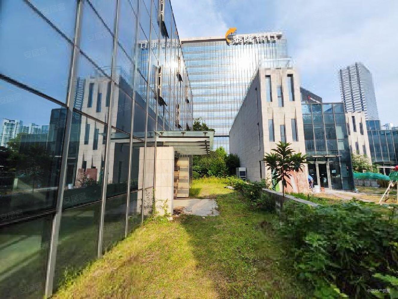 好房,陆家嘴黄浦江边的独栋别墅, 在售,有钥匙随时看,保利one56二手房