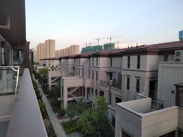 苏州相城渭塘保利天樾人家高端小区电梯房三房两卫五米全景落地窗!