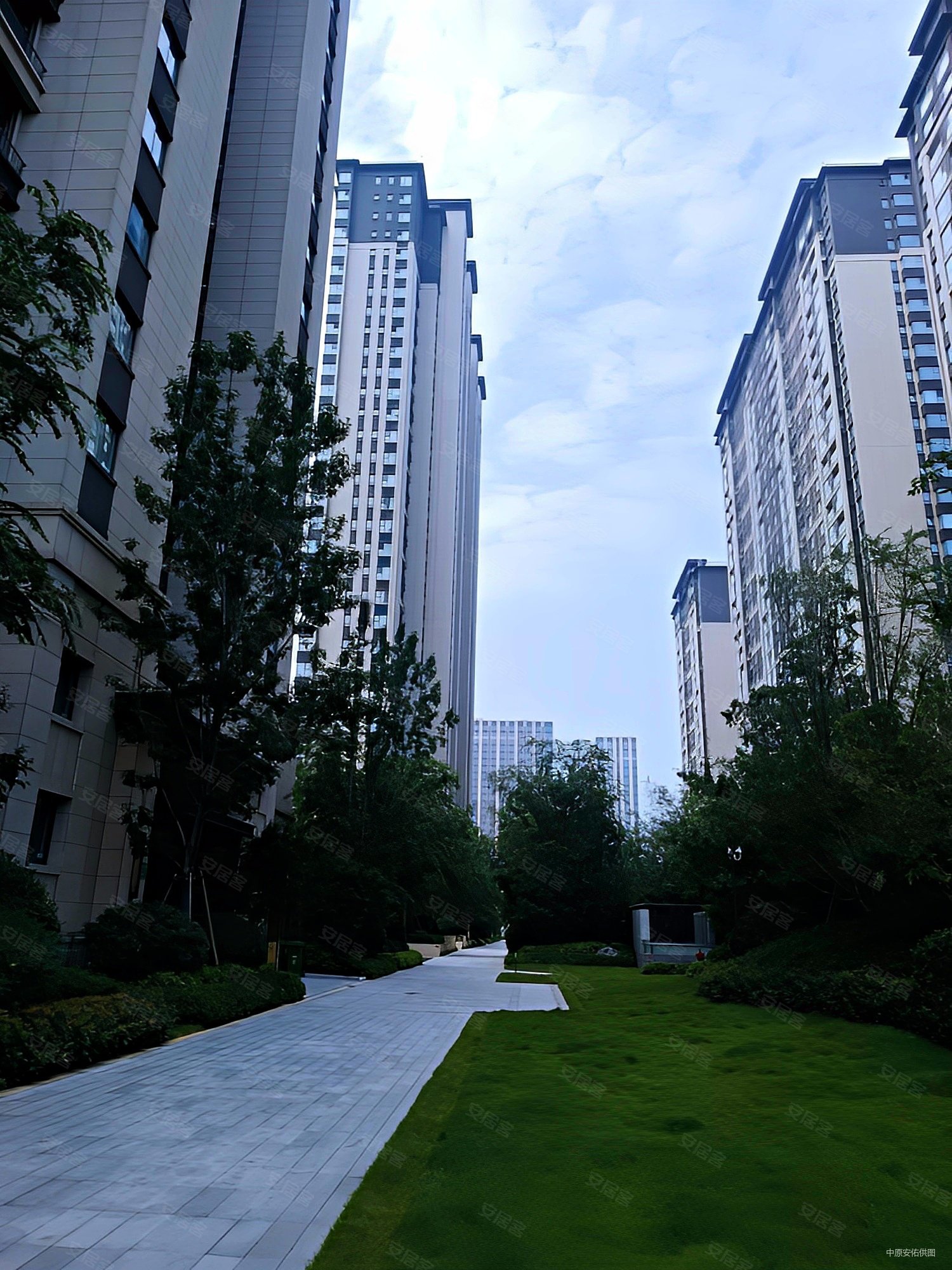 郑州房产网>郑州二手房>管城二手房>管城周边二手房>富田城九鼎公馆二