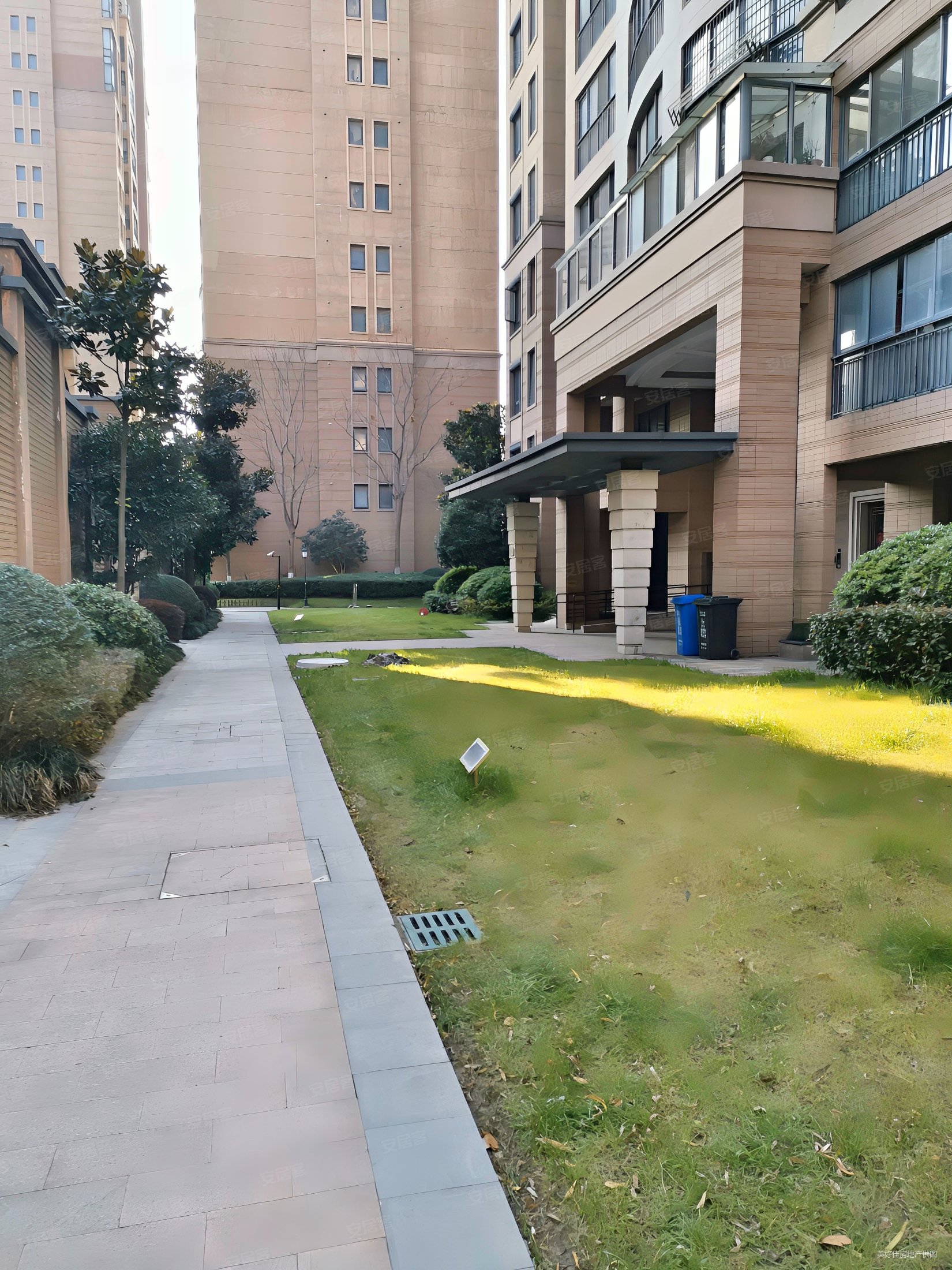 太仓南郊水岸华府上叠近华发广场小区绿化高视野采光好