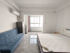 信阳浉河和美广场市中心，火车站，天润步行街，精装电梯公寓，家具家电齐全拎包住出租房源真实图片