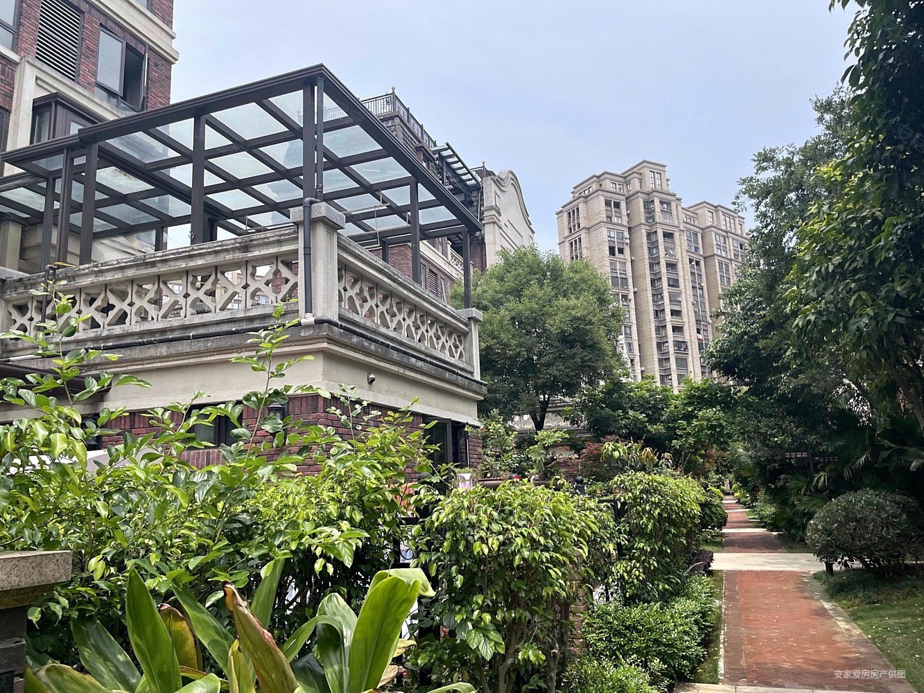 泰禾红悦下叠别墅性价比高小区环境好