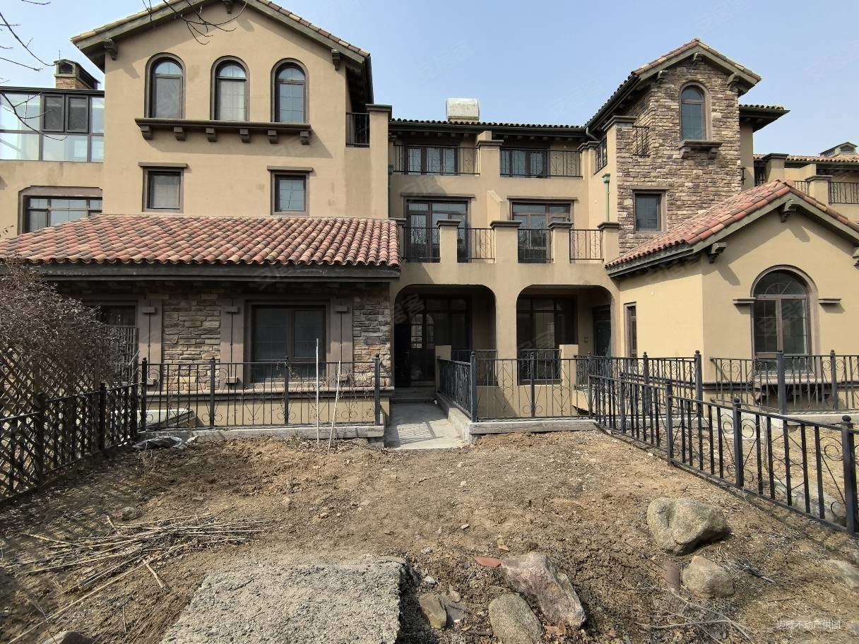 青建橄榄树(别墅)5室3厅5卫368㎡南北226万