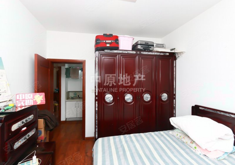 新天地荻泾花园南北通两房硬装40多万楼层位置好看了都好谈