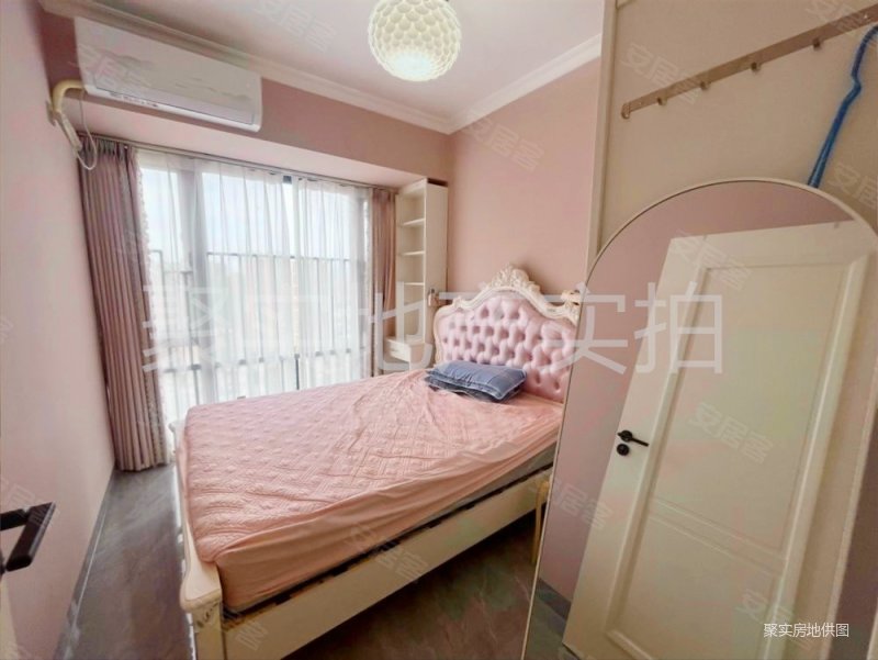 本人实拍业主包税包佣 壹佰万龙光城锦绣壹号旁自住装修带车位,丰谷