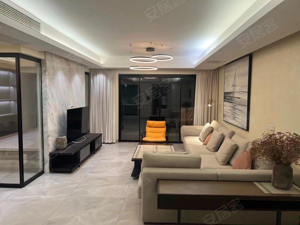 广州花都新区雅居乐雍华廷一期雅居乐雍华庭 实拍豪华三房三卫出租