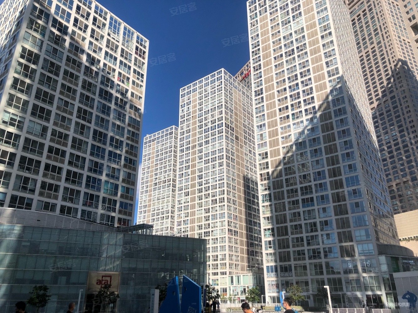 建外soho西区3室2厅2卫253.59㎡东北1015万