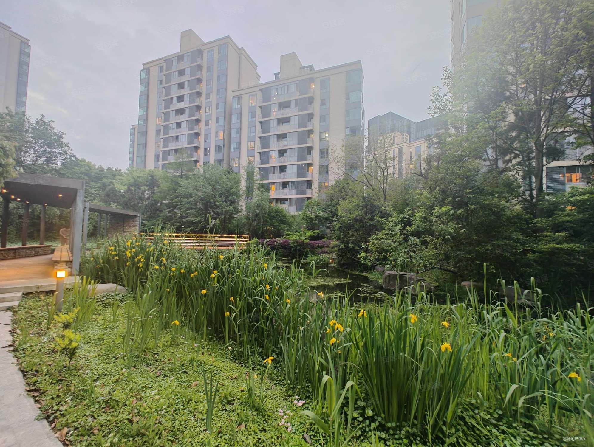 尚浦名邸 带电梯 交通便捷 商业配套齐全 楼龄新 朝南