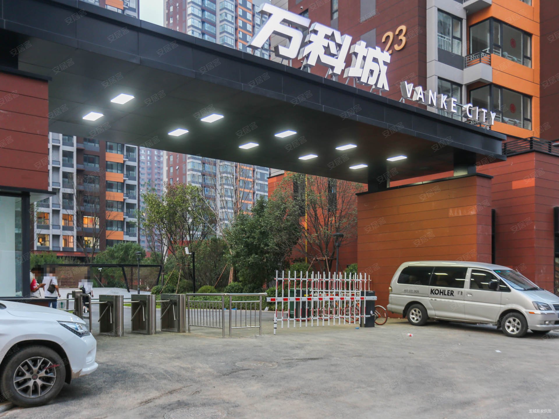 太原万科城太榆路10812平方米南北三居大红本