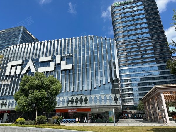 福州晋安东二环东二环泰禾城市广场东区东泰禾商场mk酒吧旁边.