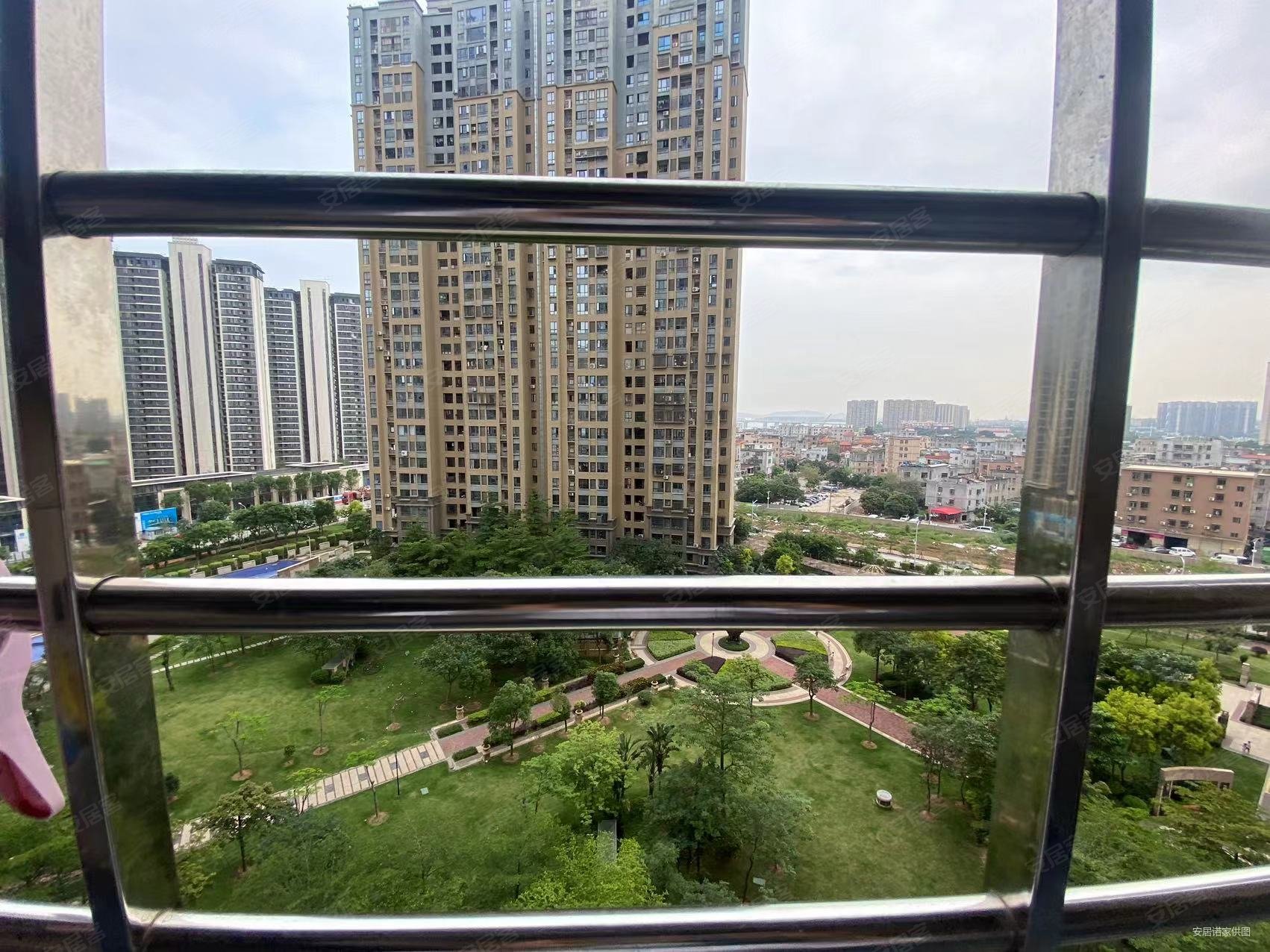厦门房产网>厦门二手房>集美二手房>同集南路二手房>招商海德公园