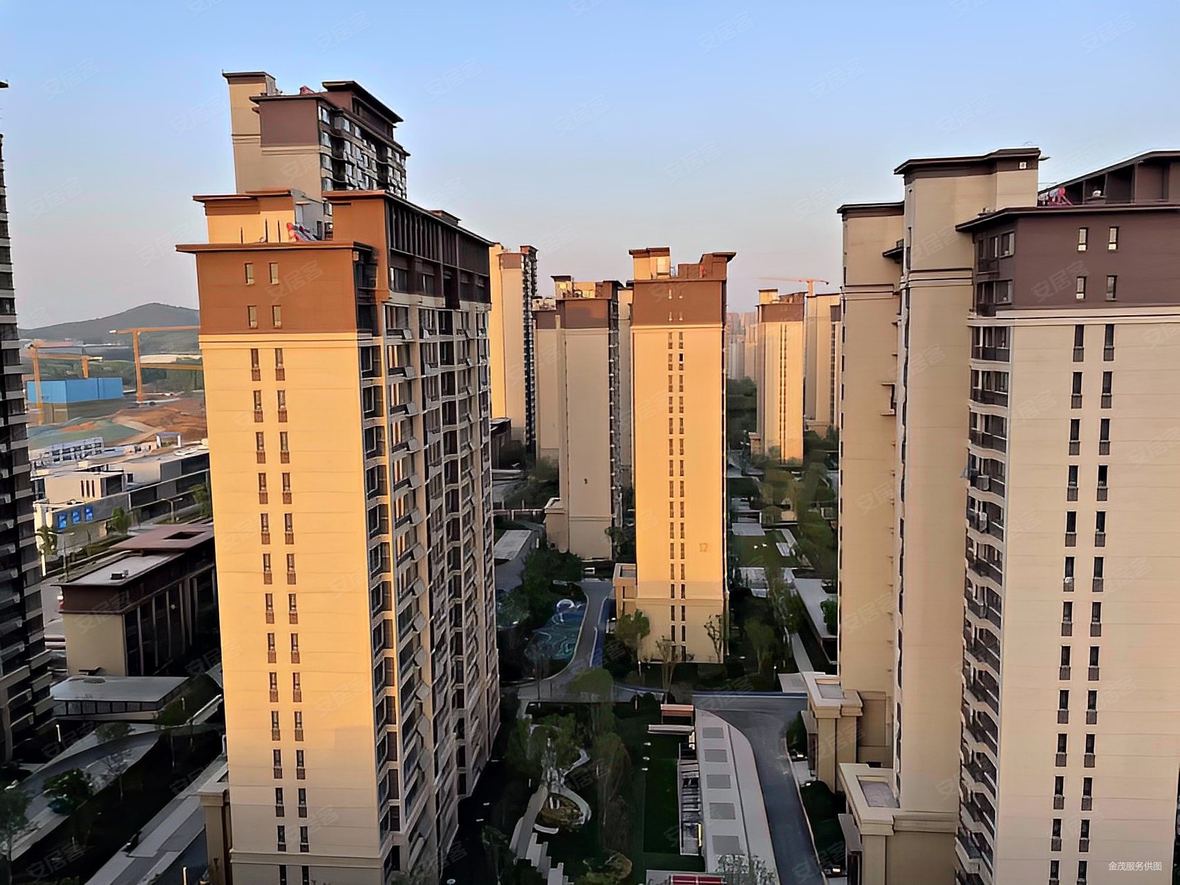 鲁商金茂悦府近地铁好楼层采光视野好简单装修包高税